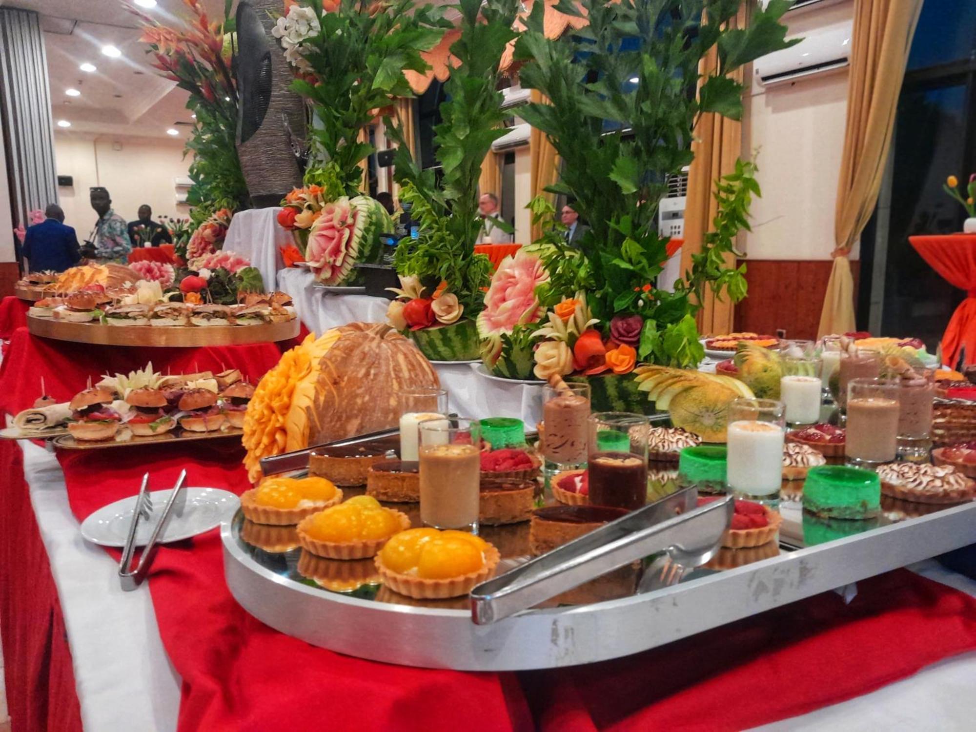 L'Amitie Hotel อึนจาเมนา ภายนอก รูปภาพ